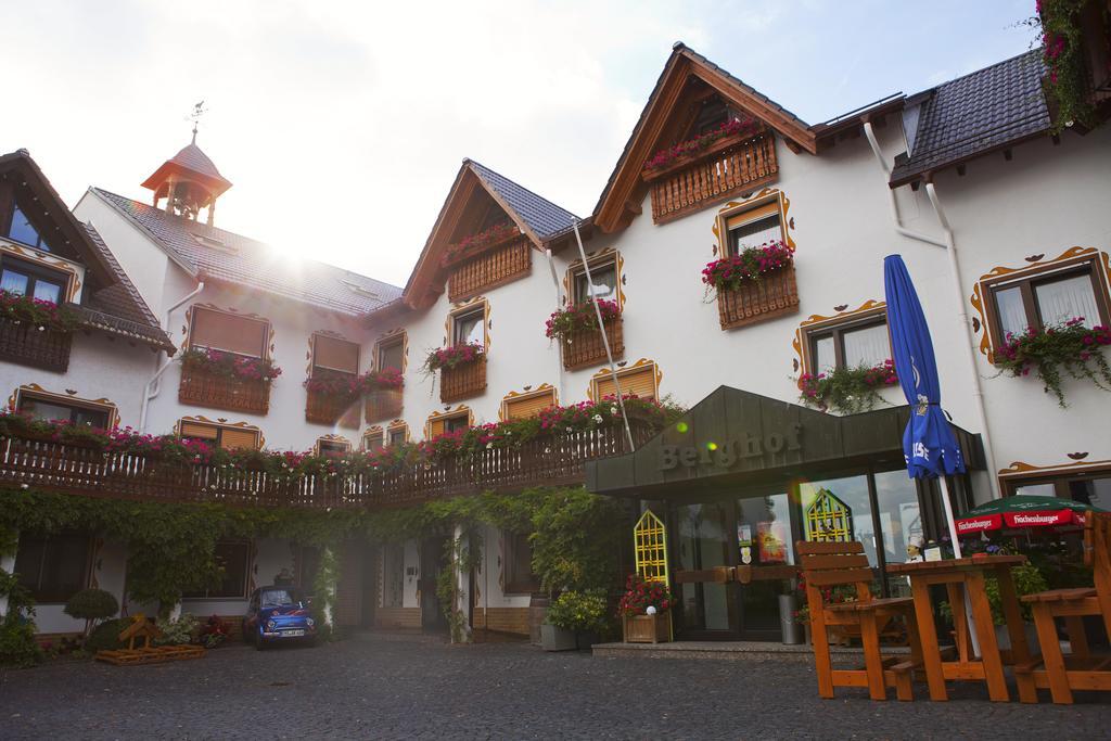 Hotel - Restaurant Berghof Berghausen  エクステリア 写真