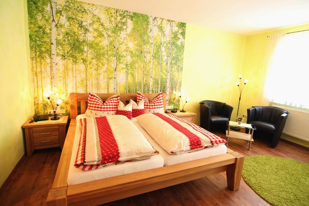 Hotel - Restaurant Berghof Berghausen  エクステリア 写真